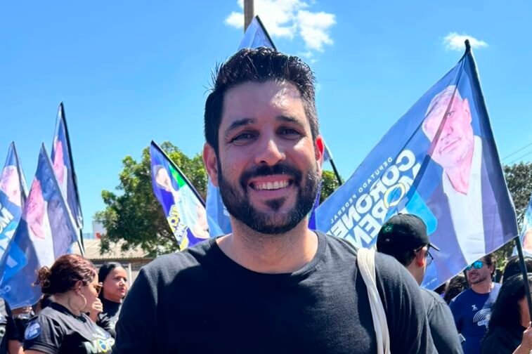 Tiago vai às ruas e reforça compromisso com contato direto com o eleitor